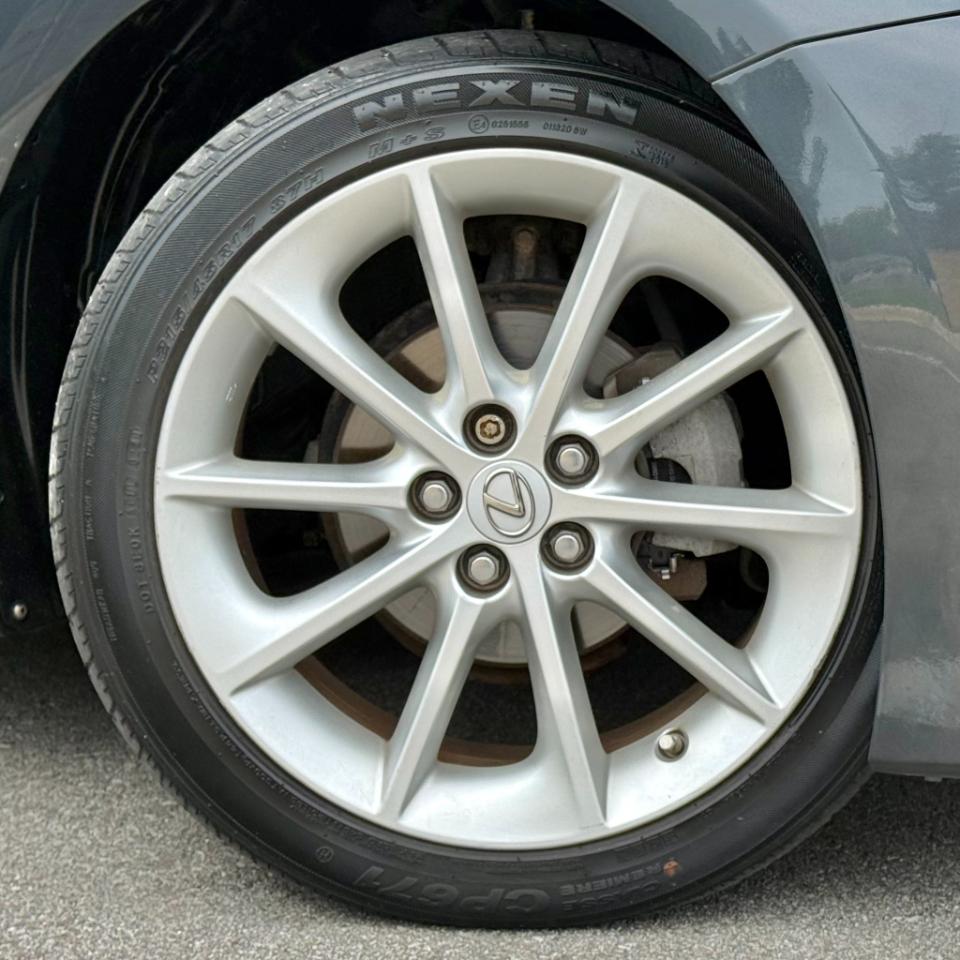 Lexus CT 200h FWD 4dr Hybrid 2011