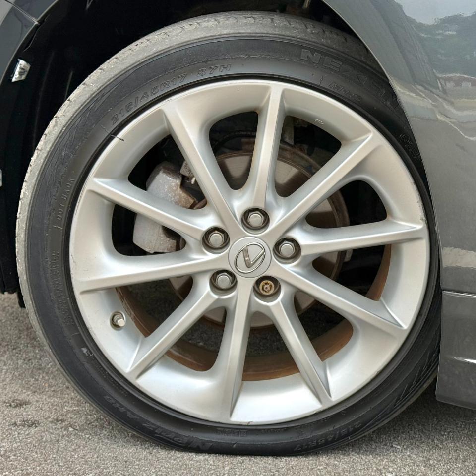 Lexus CT 200h FWD 4dr Hybrid 2011