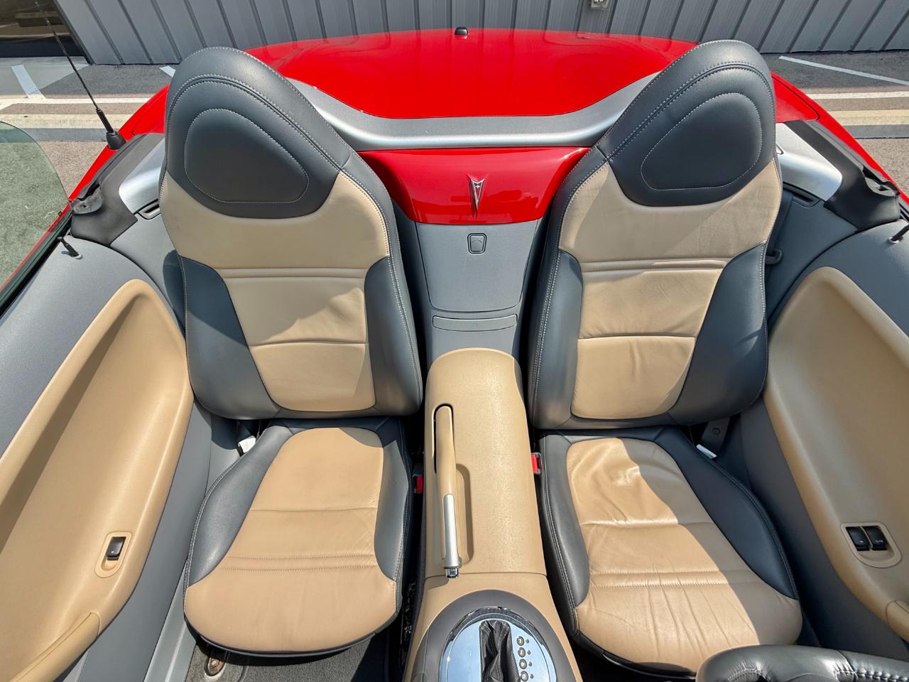 Pontiac Solstice 2dr Convertible 2006