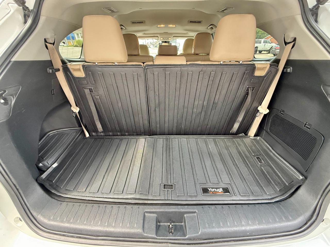 Toyota Highlander Hybrid XLE FWD (Natl) 2022