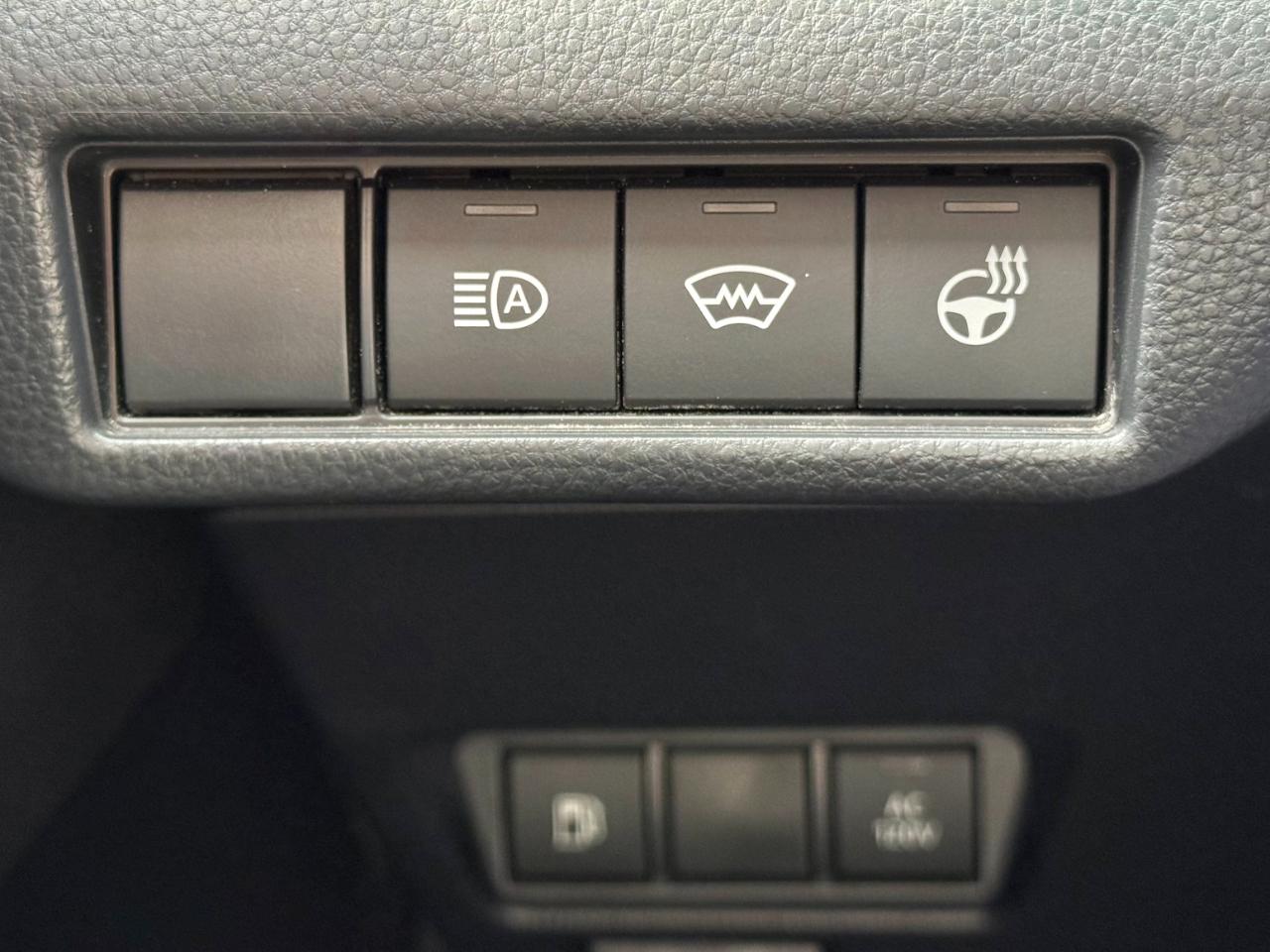Toyota Prius Plug-In Hybrid XSE Premium (Natl) 2026
