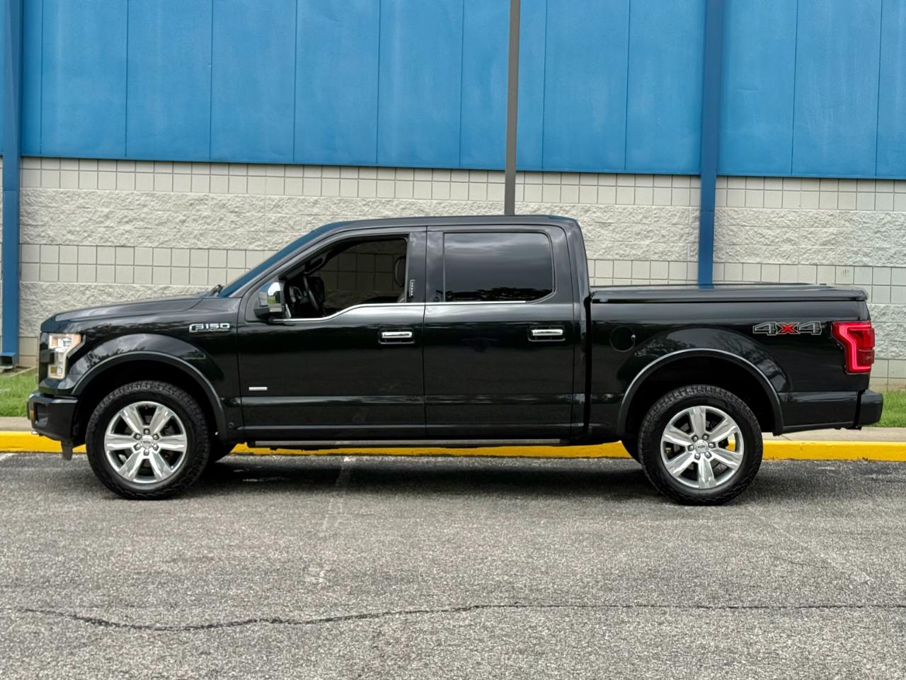 Ford F-150 4WD SuperCrew 145" King Ranch 2015