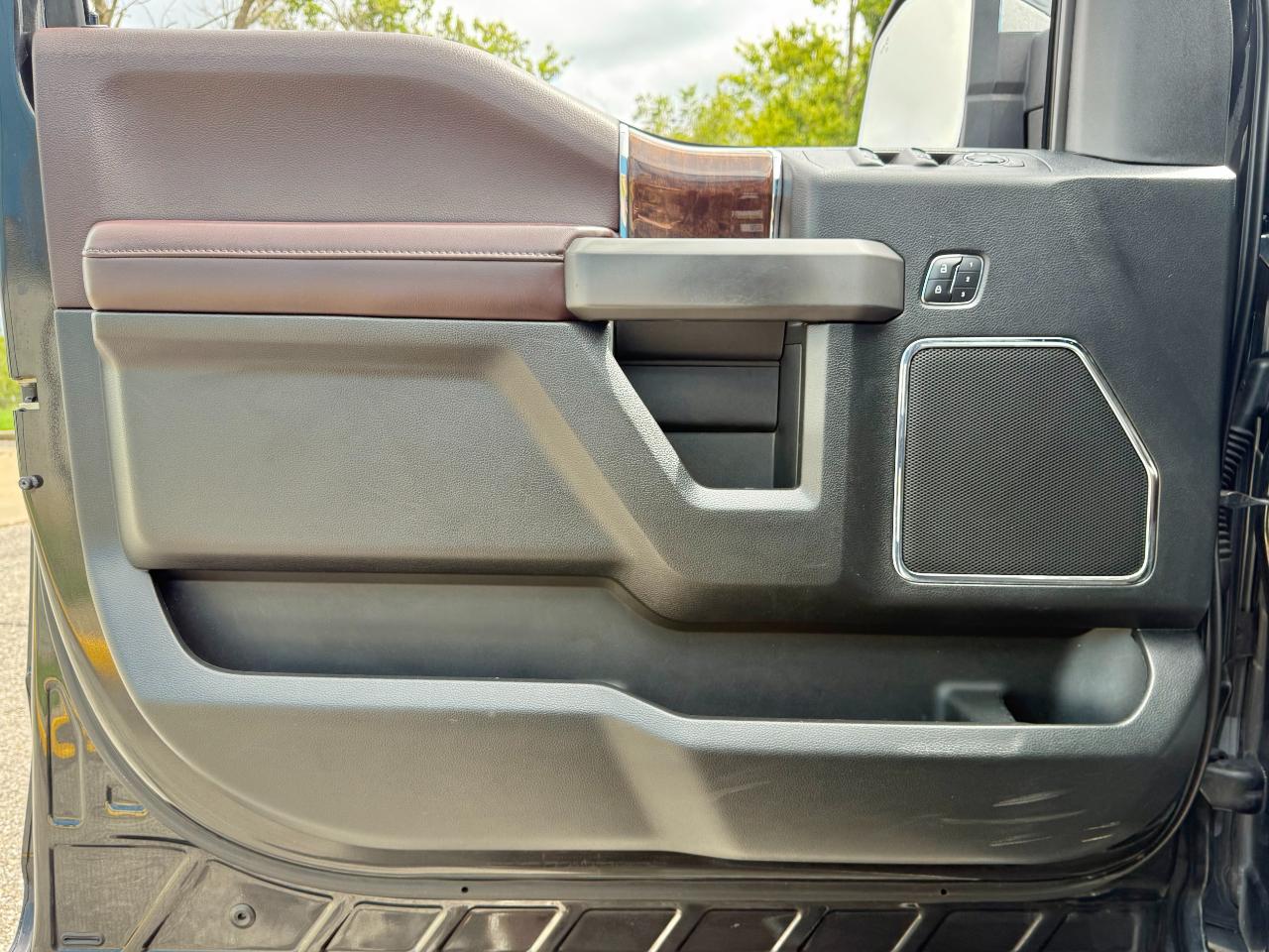 Ford F-150 4WD SuperCrew 145" King Ranch 2015