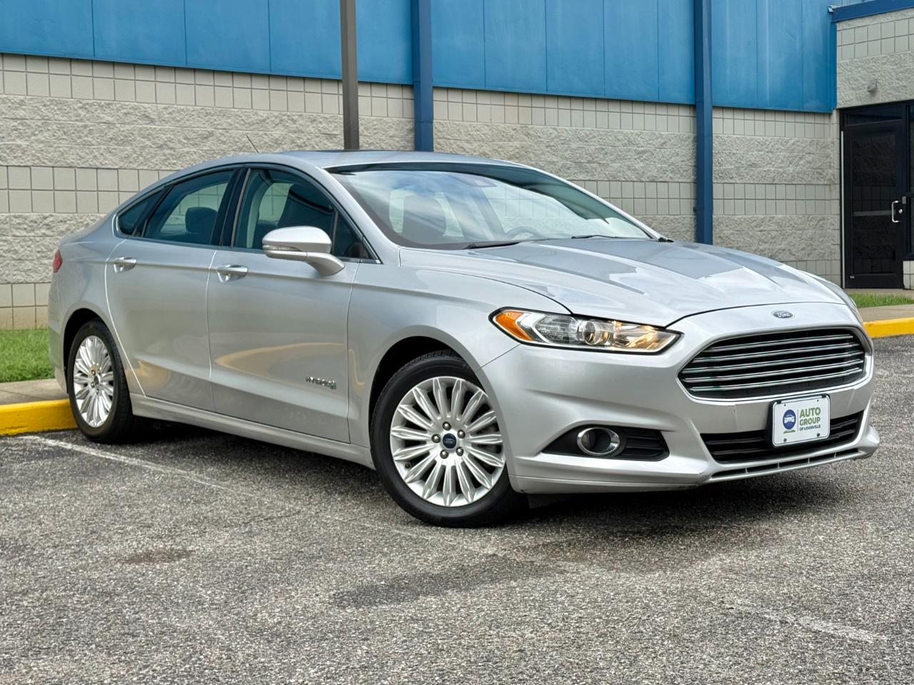Ford Fusion 4dr Sdn SE Hybrid FWD 2015