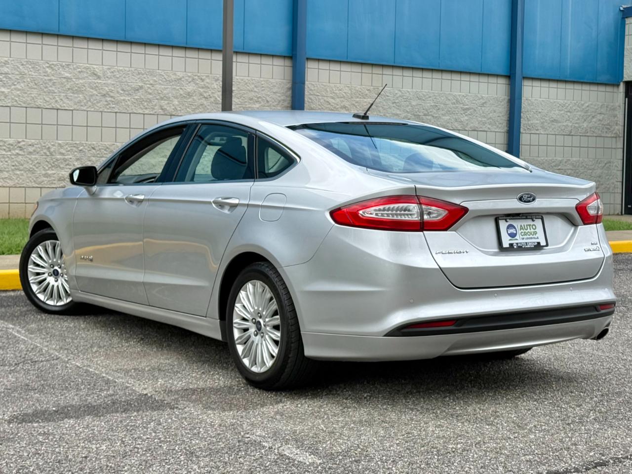 Ford Fusion 4dr Sdn SE Hybrid FWD 2015