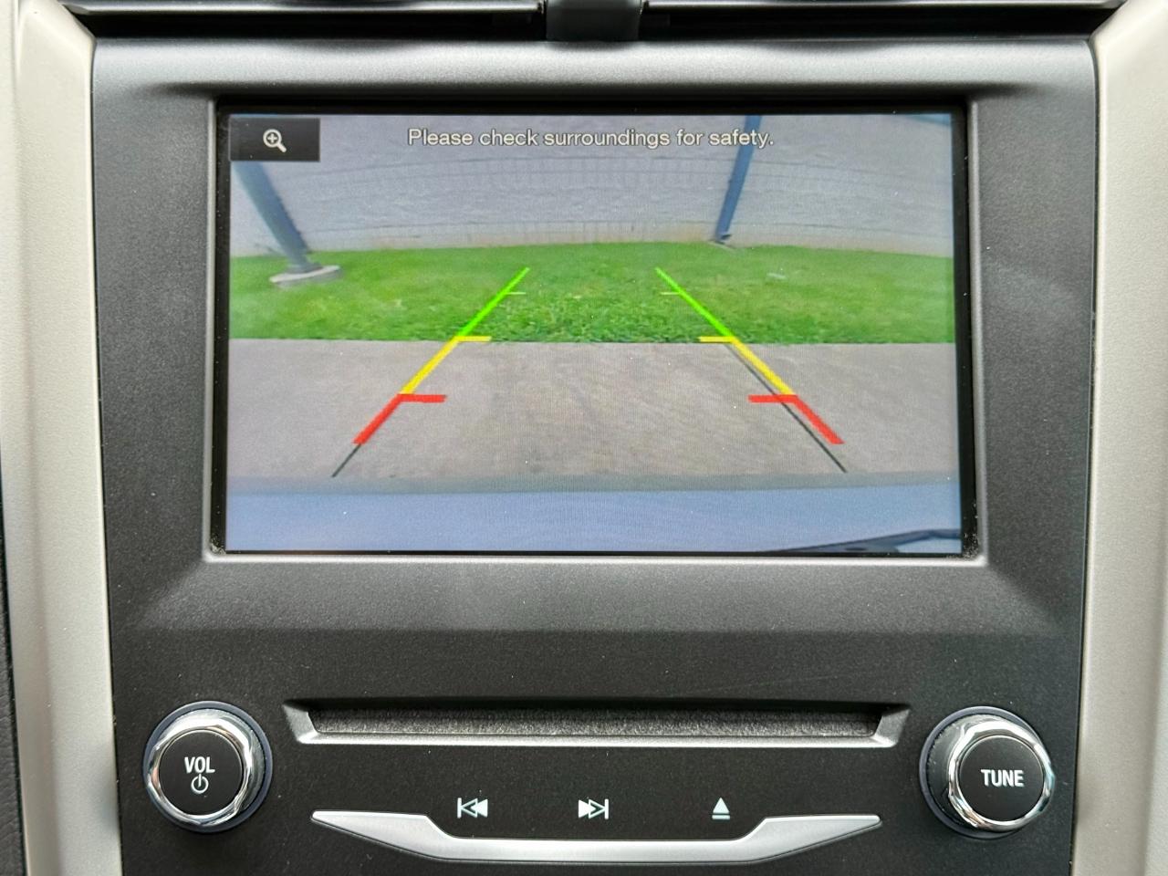 Ford Fusion 4dr Sdn SE Hybrid FWD 2015