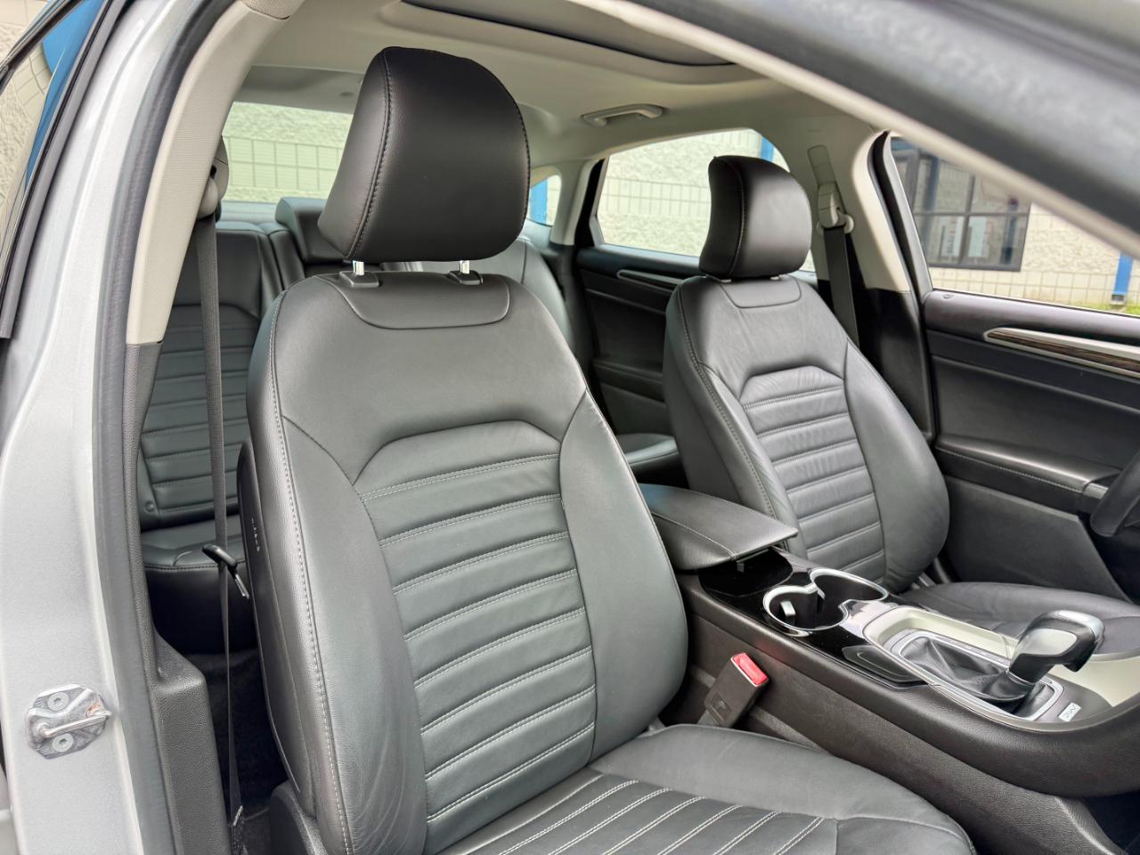 Ford Fusion 4dr Sdn SE Hybrid FWD 2015