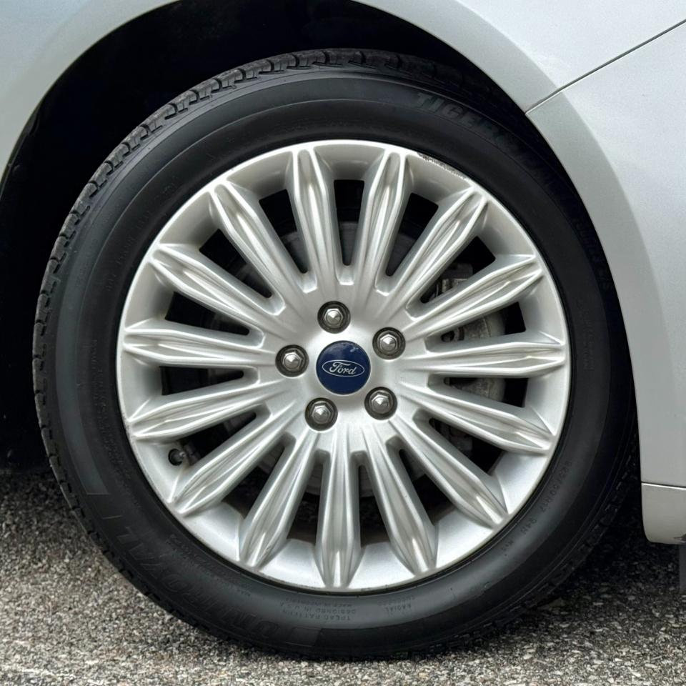 Ford Fusion 4dr Sdn SE Hybrid FWD 2015