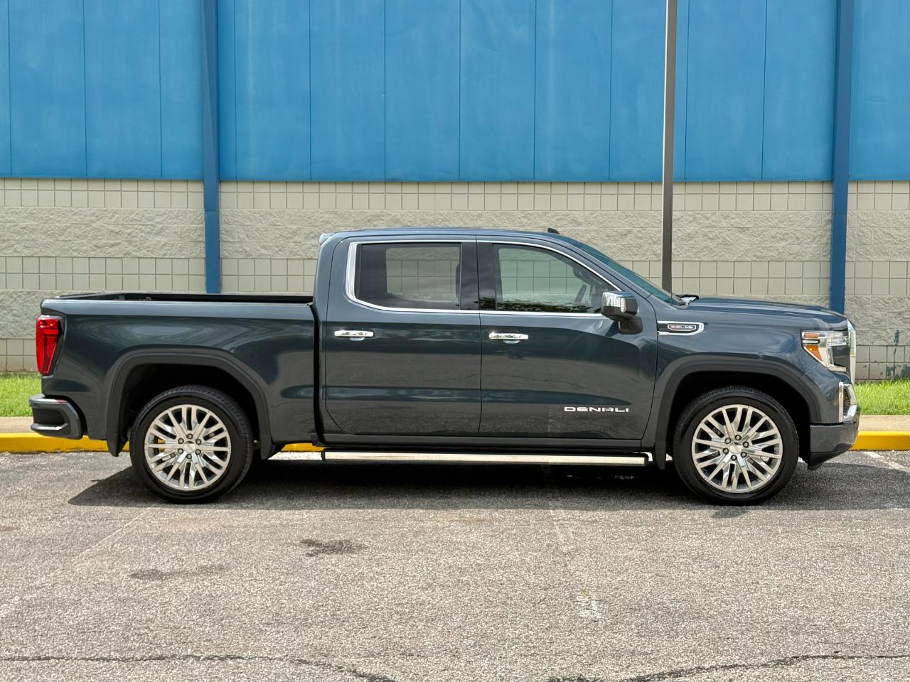 GMC Sierra 1500 4WD Crew Cab 147" Denali 2019