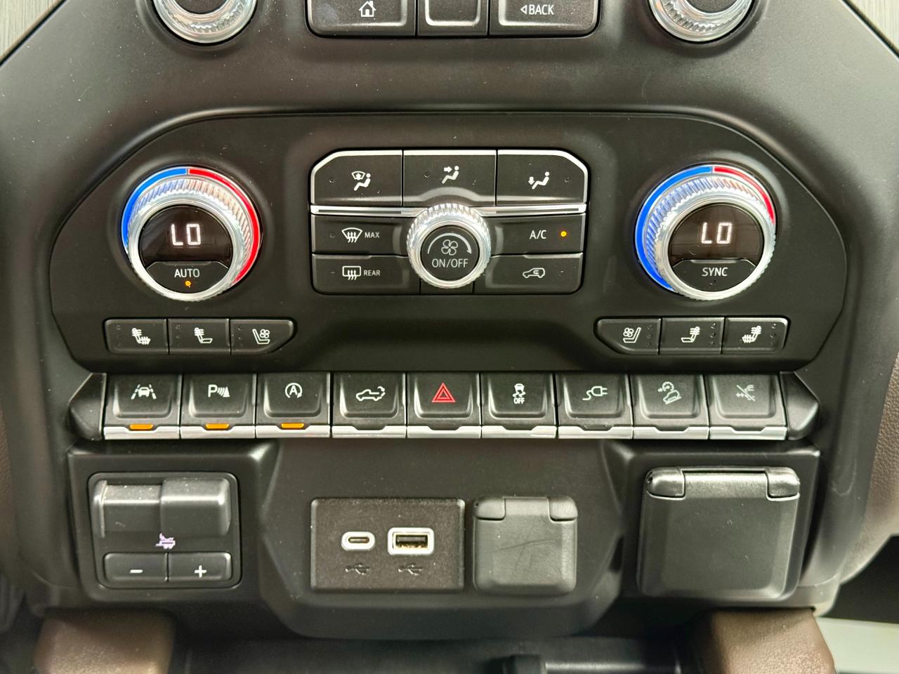 GMC Sierra 1500 4WD Crew Cab 147" Denali 2019