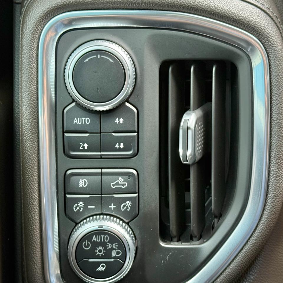 GMC Sierra 1500 4WD Crew Cab 147" Denali 2019
