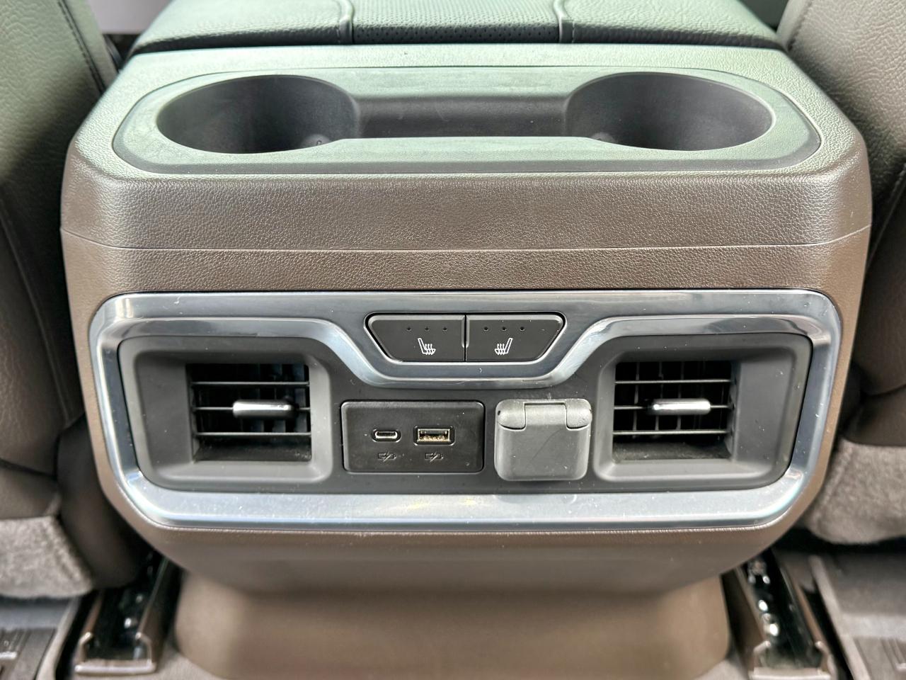 GMC Sierra 1500 4WD Crew Cab 147" Denali 2019