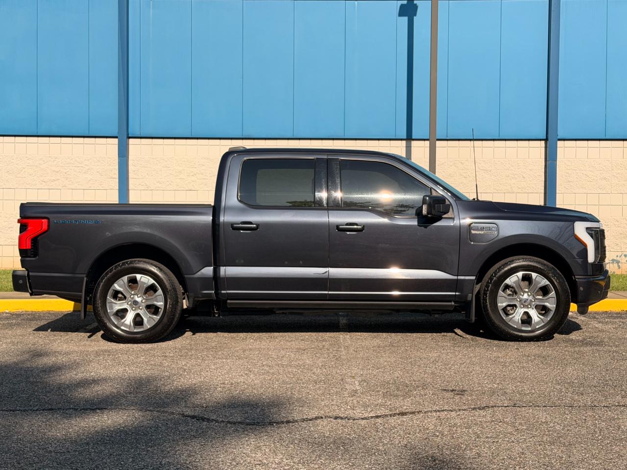 Ford F-150 Lightning LARIAT 4WD SuperCrew 5.5' Box 2022