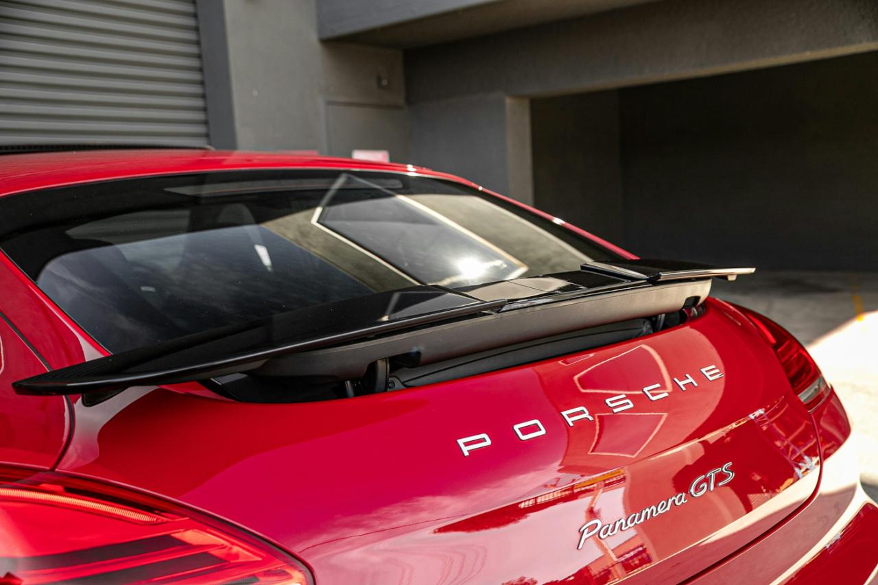 Porsche Panamera 4dr HB GTS 2016