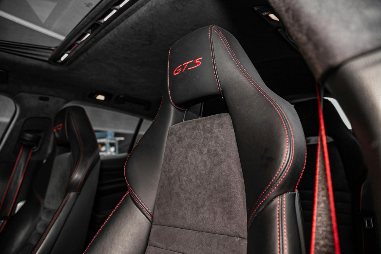 Porsche Panamera 4dr HB GTS 2016