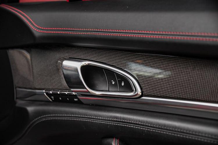 Porsche Panamera 4dr HB GTS 2016