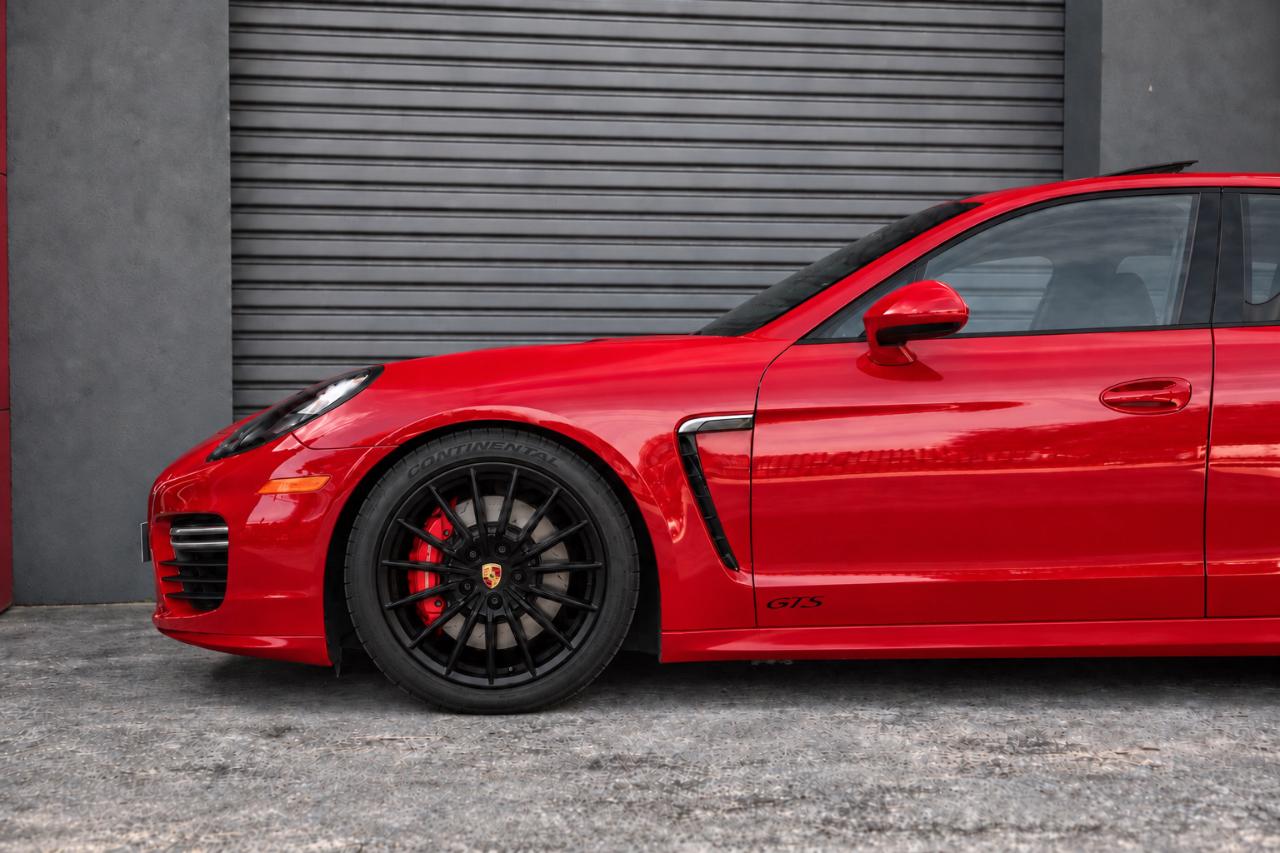 Porsche Panamera 4dr HB GTS 2016