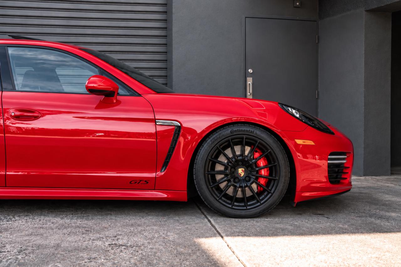 Porsche Panamera 4dr HB GTS 2016