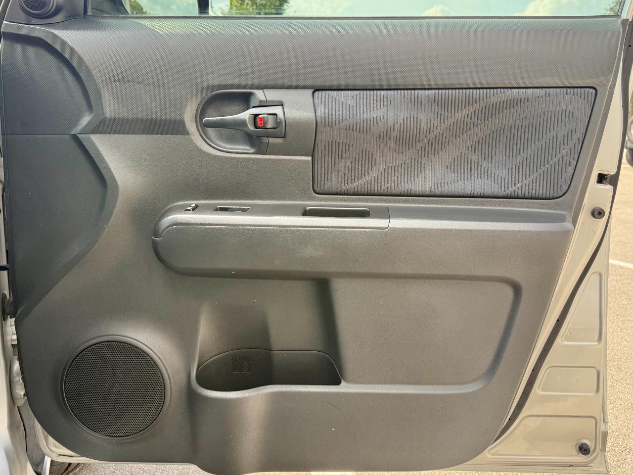 Scion xB 5dr Wgn Man (Natl) 2012