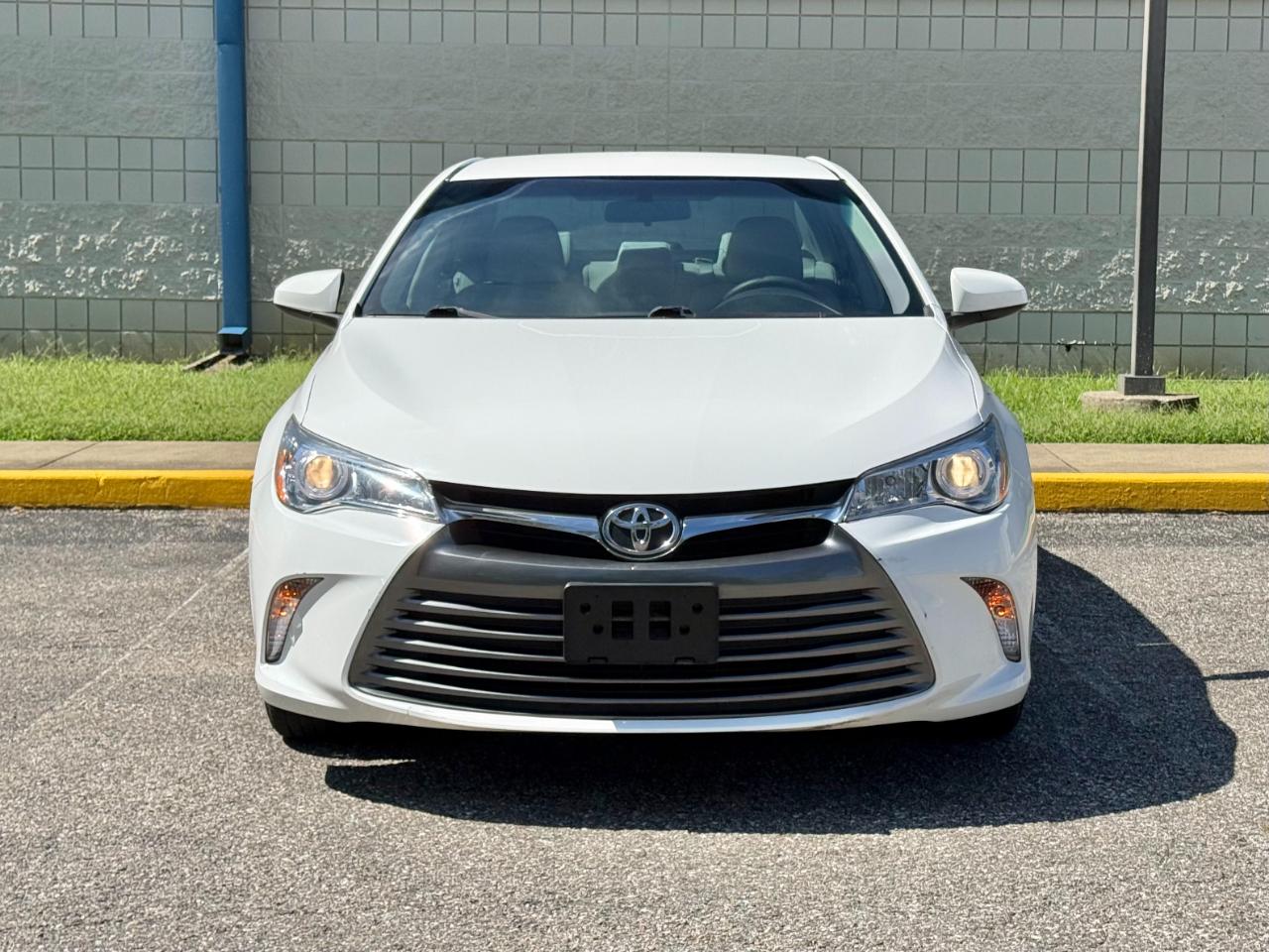 Toyota Camry XLE Auto (Natl) 2017