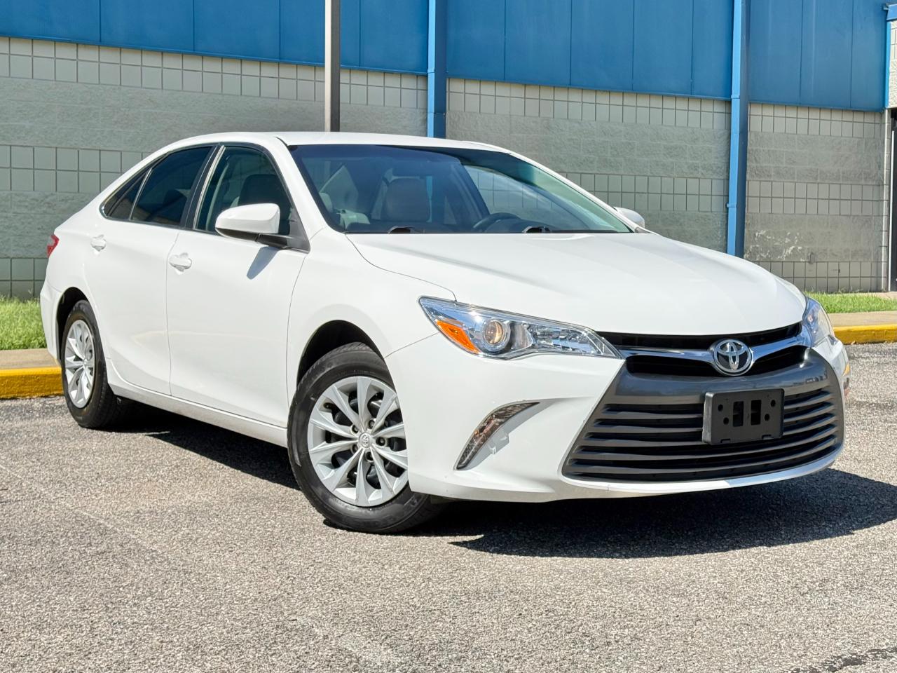 Toyota Camry XLE Auto (Natl) 2017