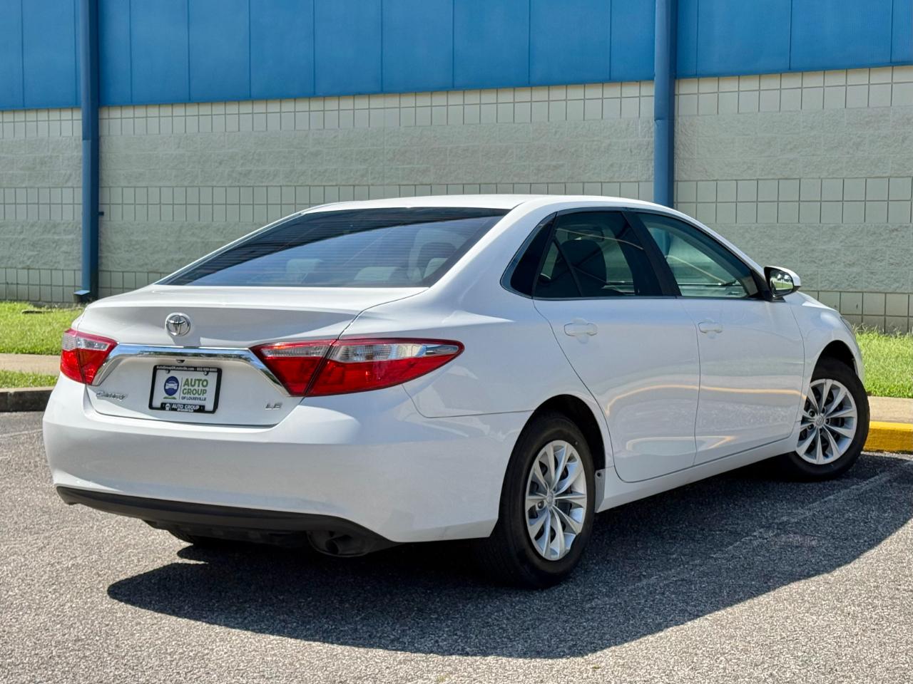 Toyota Camry XLE Auto (Natl) 2017