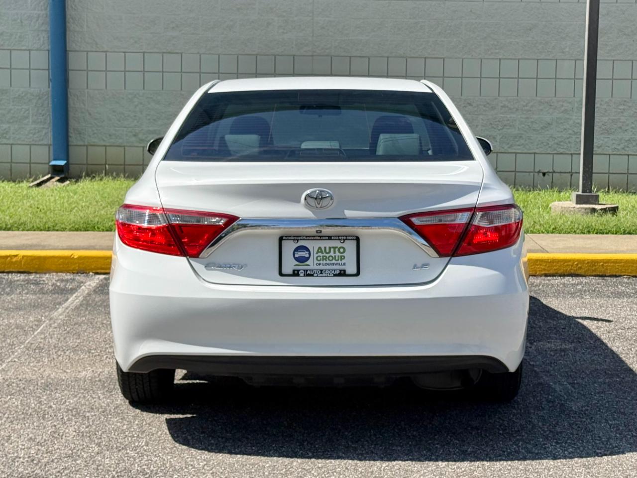Toyota Camry XLE Auto (Natl) 2017