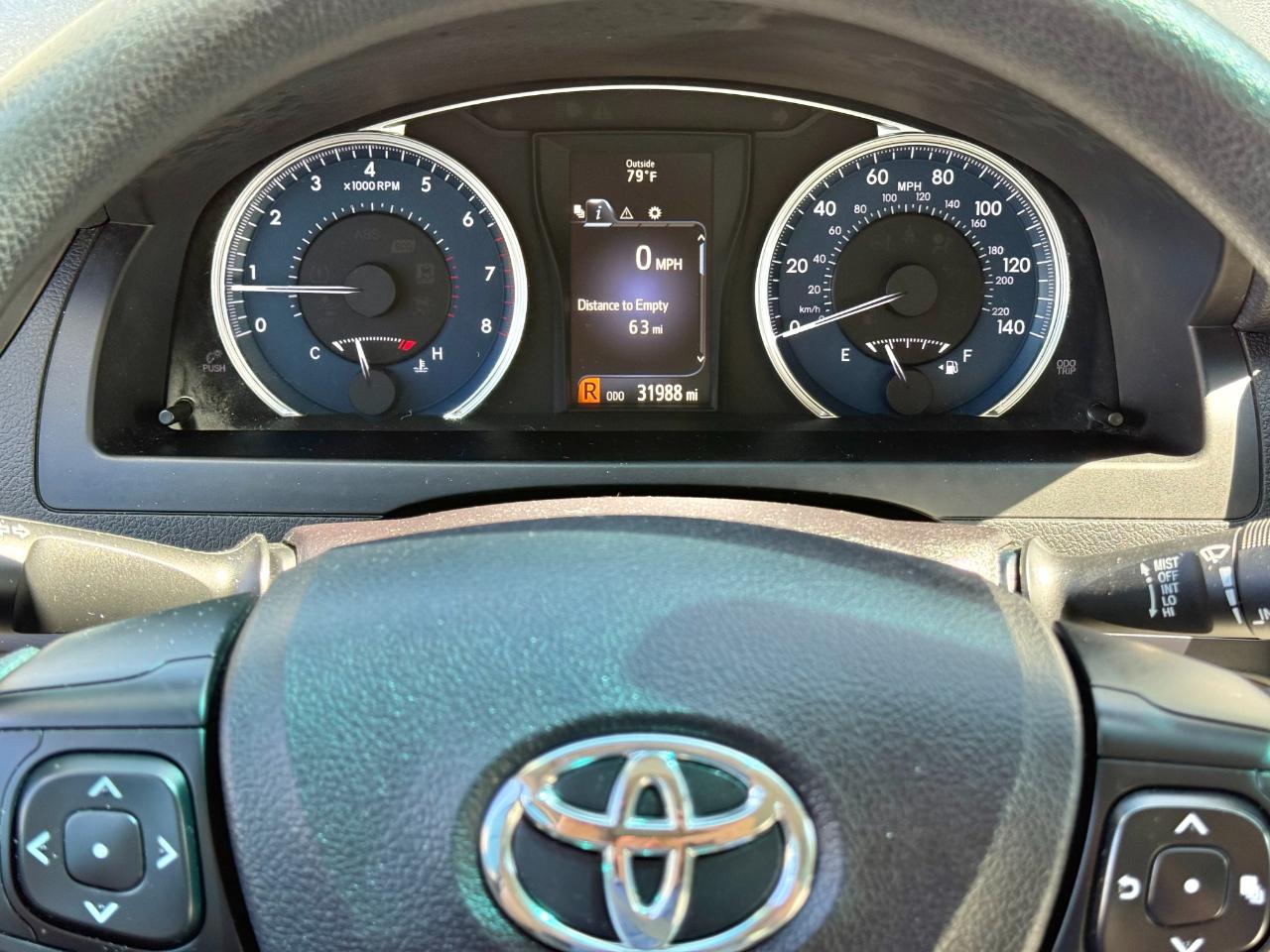 Toyota Camry XLE Auto (Natl) 2017