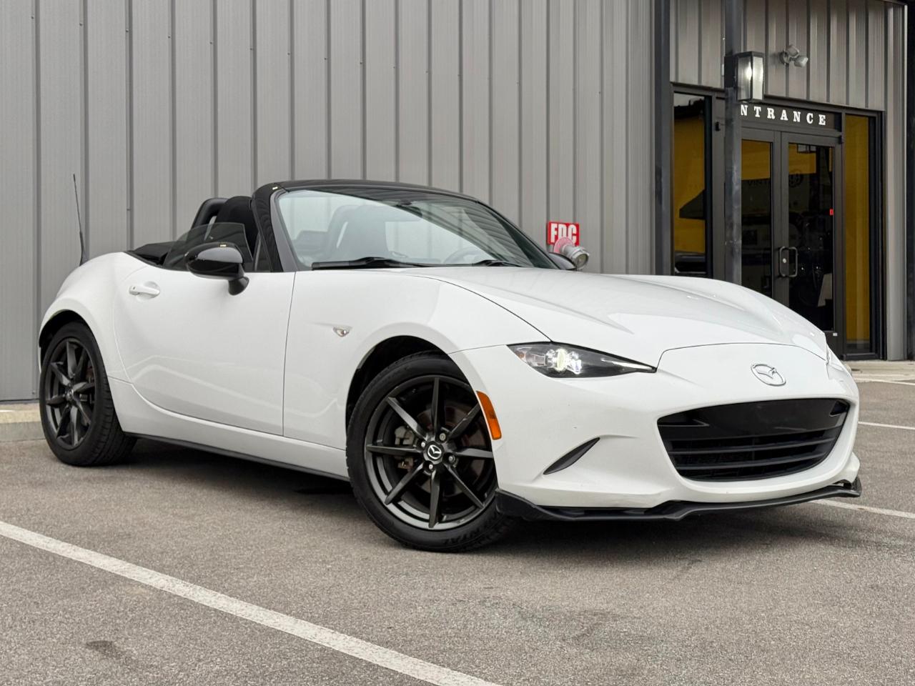 Mazda MX-5 photo 3