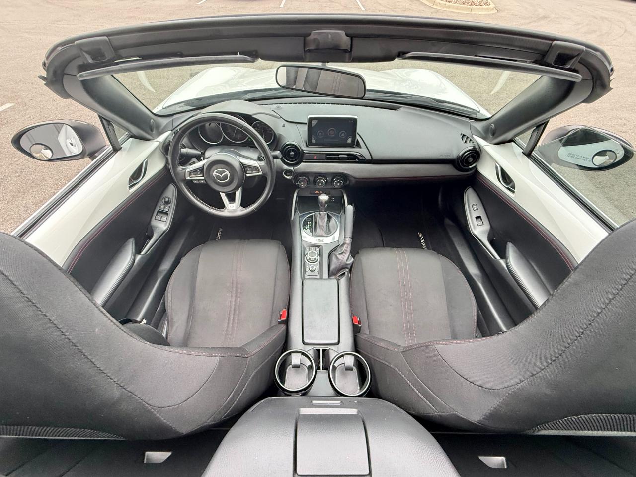 Mazda MX-5 photo 10