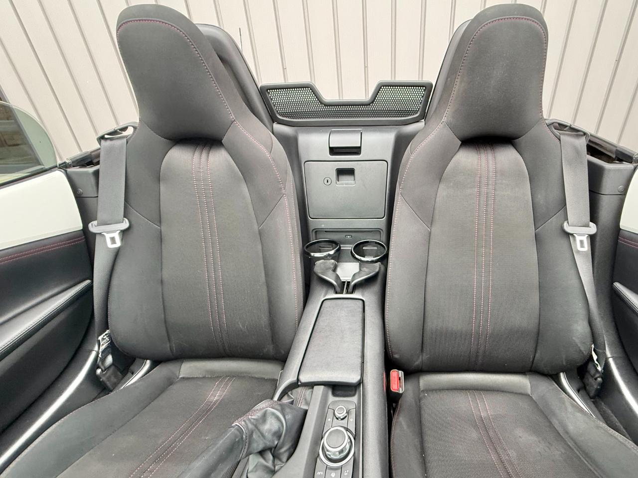 Mazda MX-5 photo 11