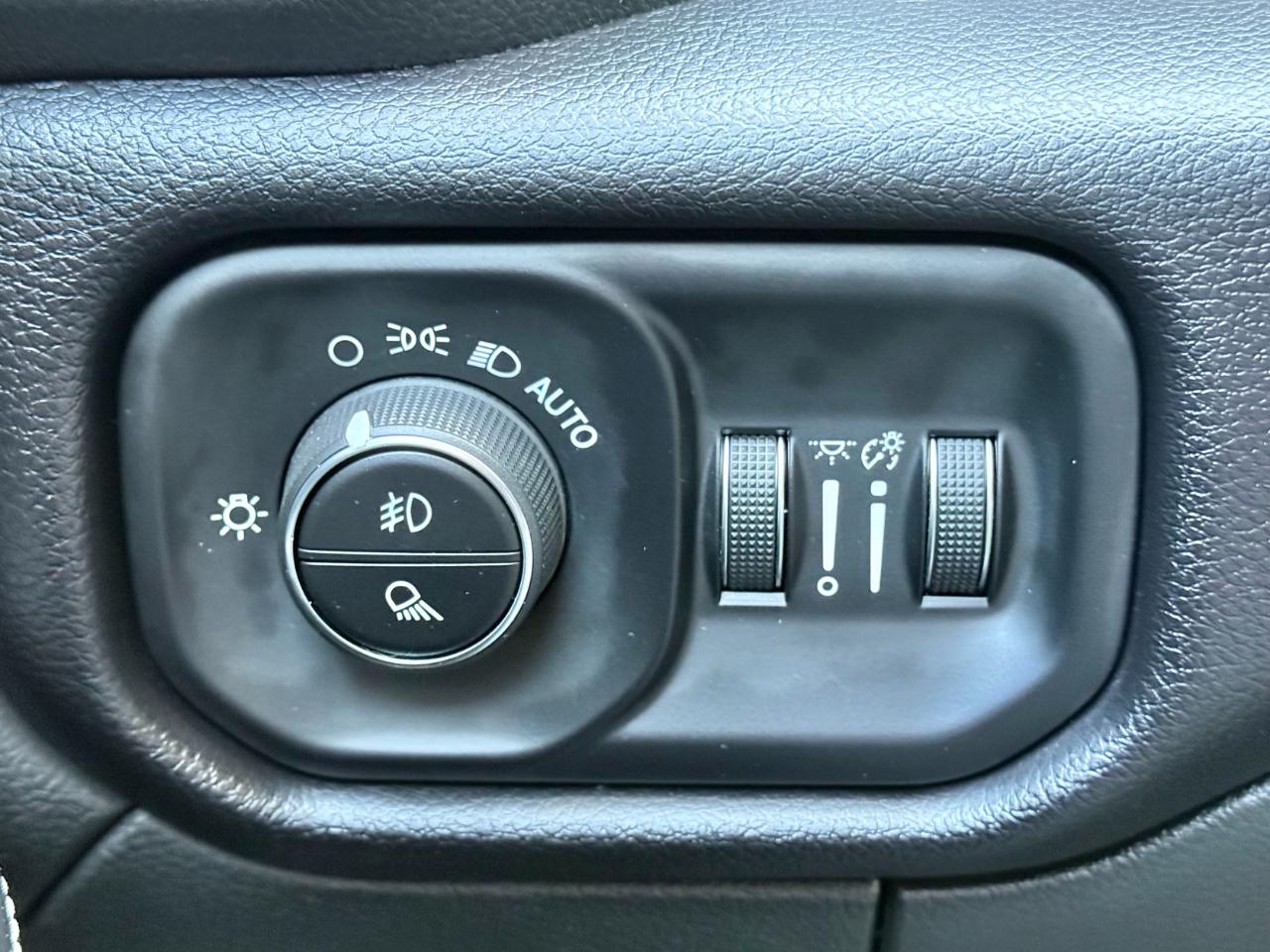 RAM 2500 Laramie 4x4 Crew Cab 6'4" Box 2022