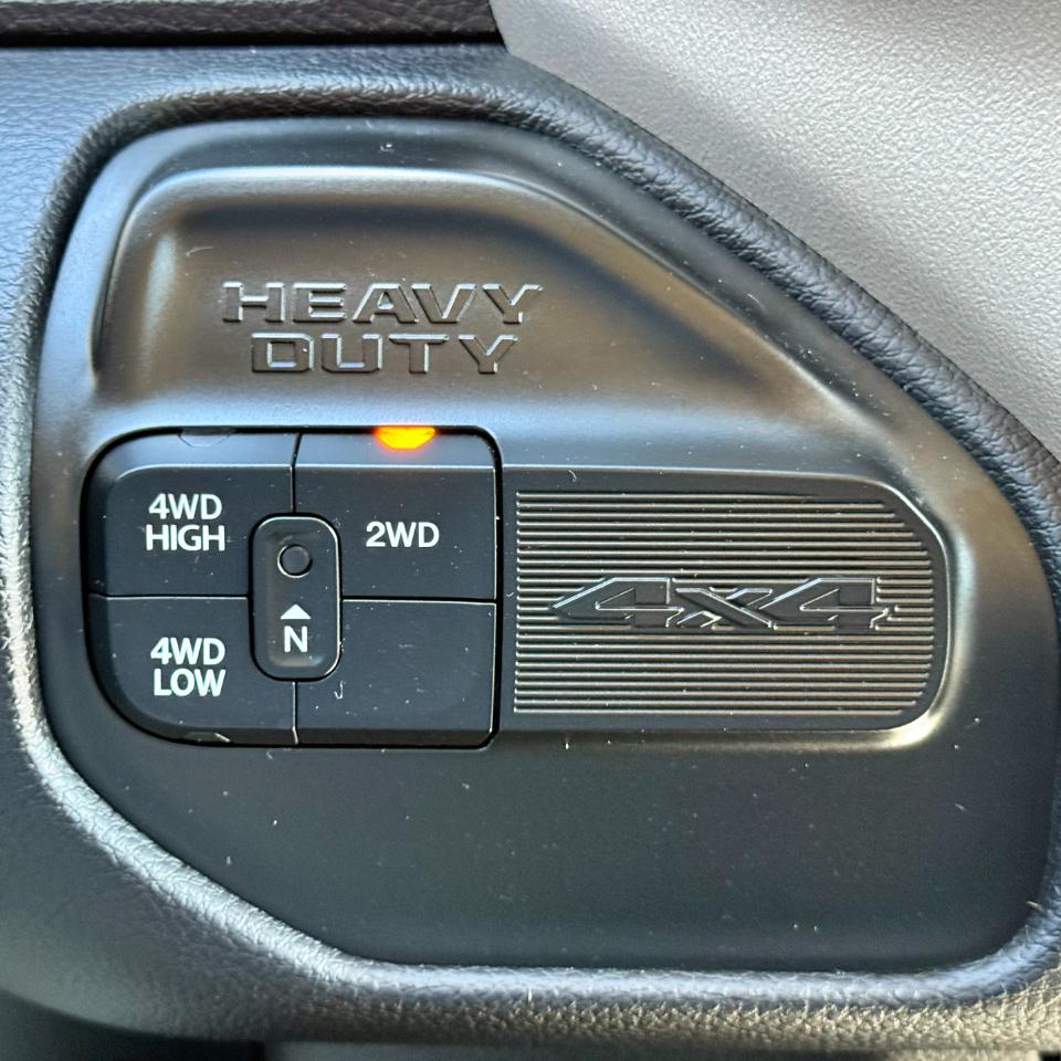 RAM 2500 Laramie 4x4 Crew Cab 6'4" Box 2022