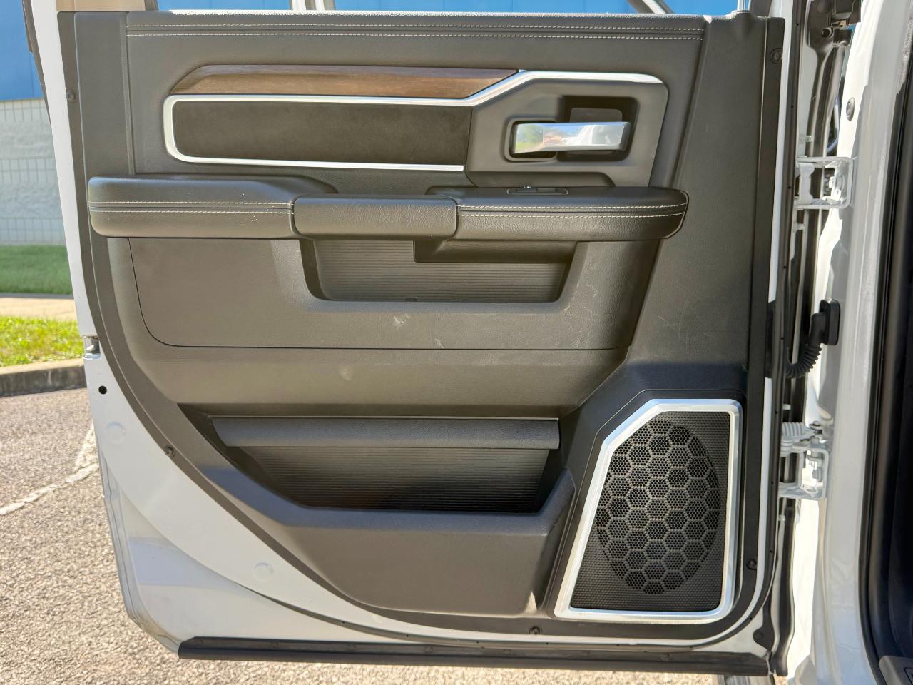 RAM 2500 Laramie 4x4 Crew Cab 6'4" Box 2022