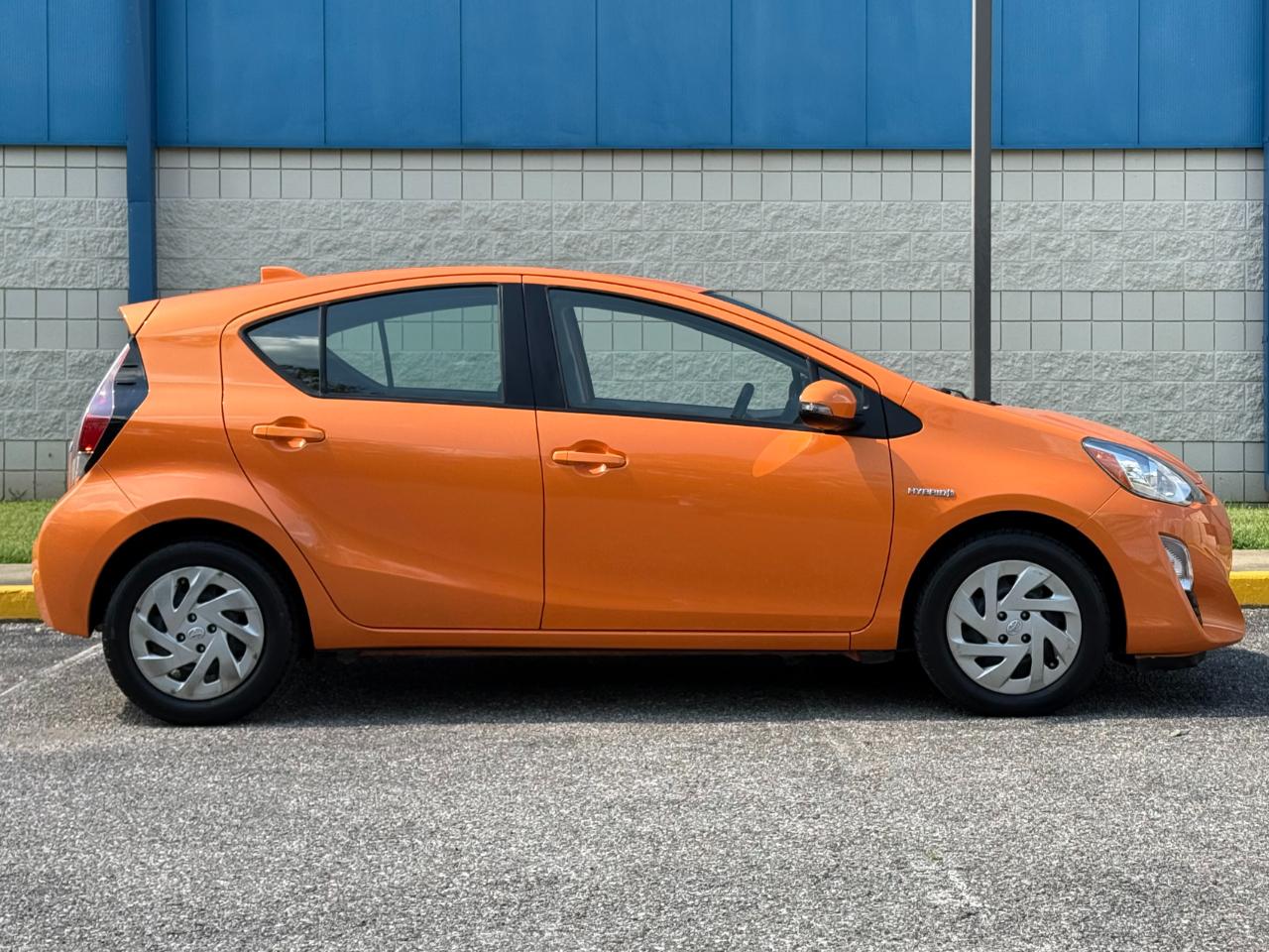 Toyota Prius c 5dr HB Persona Series (Natl) 2016
