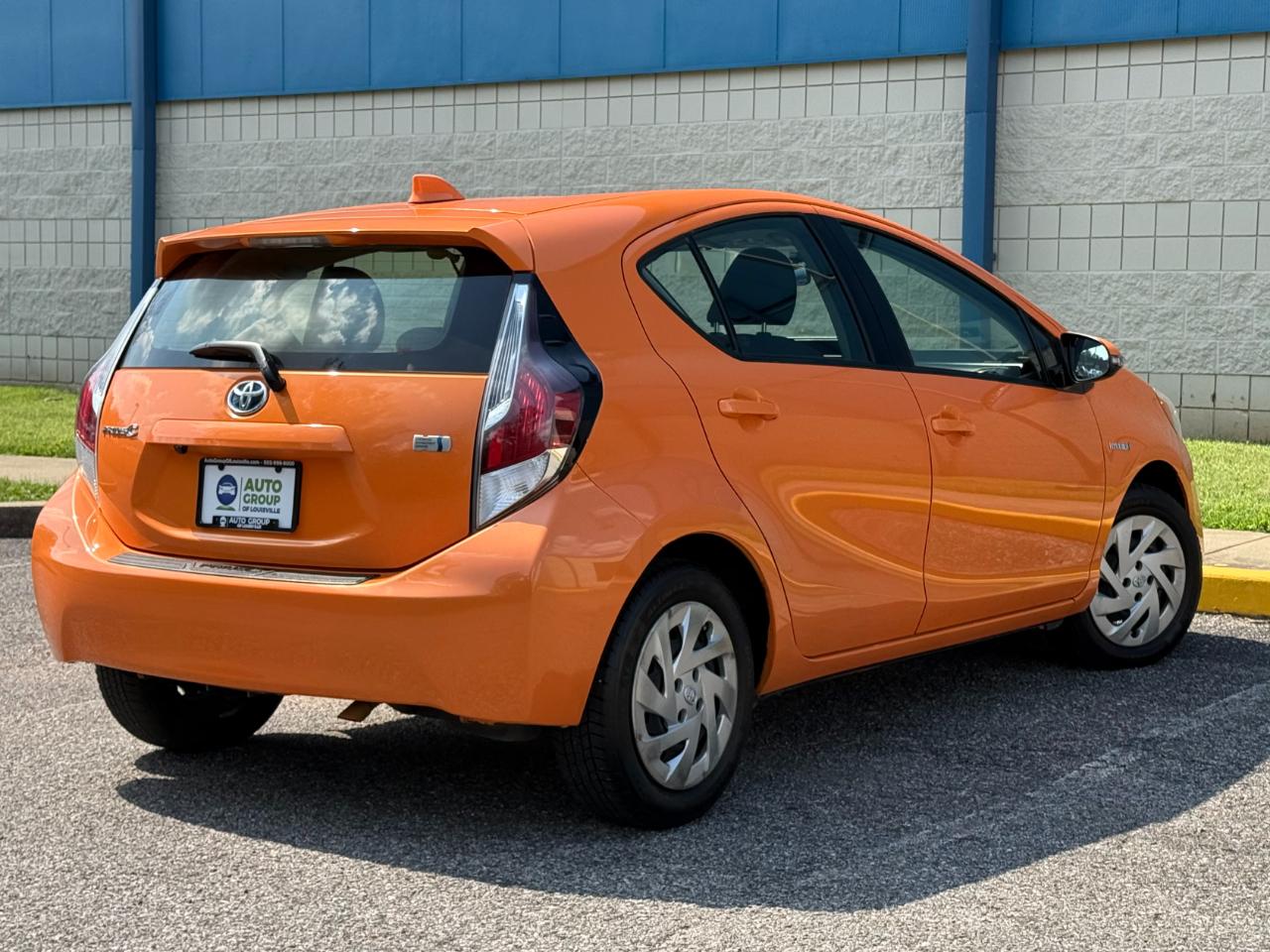Toyota Prius c 5dr HB Persona Series (Natl) 2016