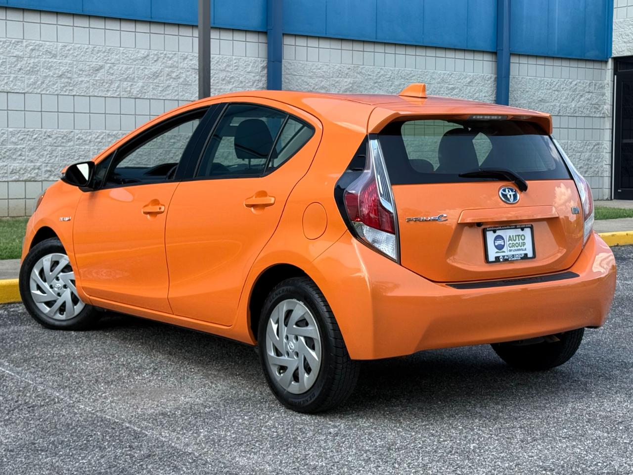 Toyota Prius c 5dr HB Persona Series (Natl) 2016