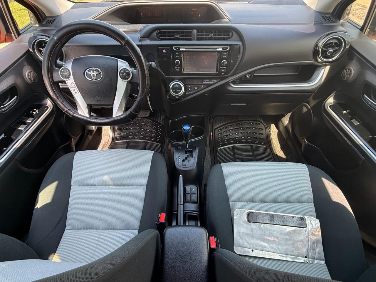 Toyota Prius c 5dr HB Persona Series (Natl) 2016