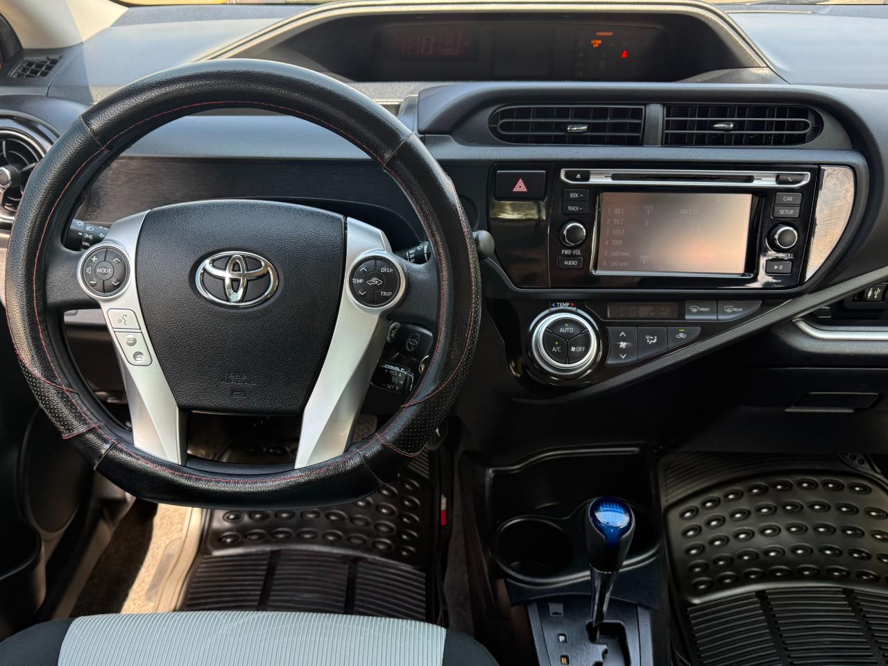 Toyota Prius c 5dr HB Persona Series (Natl) 2016