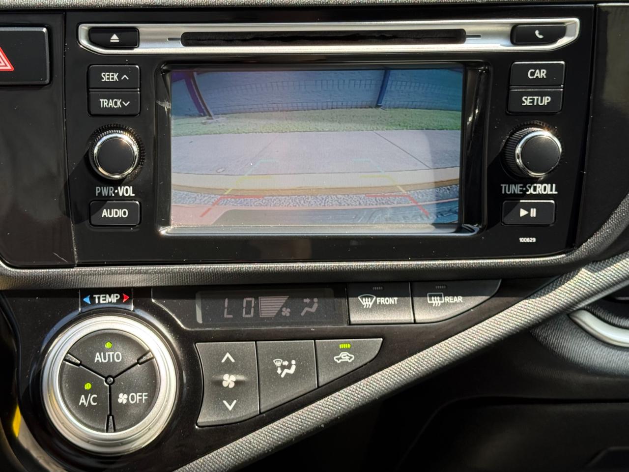 Toyota Prius c 5dr HB Persona Series (Natl) 2016