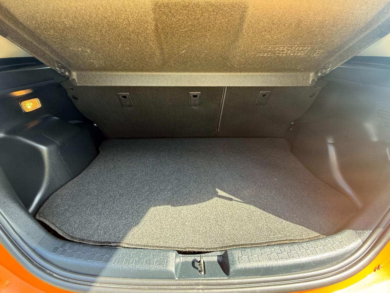 Toyota Prius c 5dr HB Persona Series (Natl) 2016