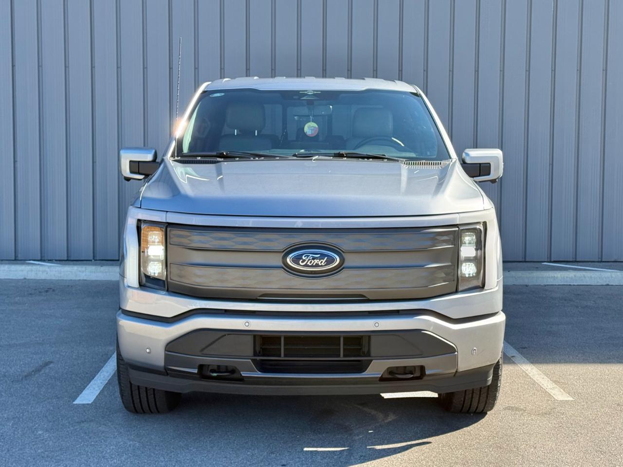 Ford F-150 Lightning LARIAT 4WD SuperCrew 5.5' Box 2023