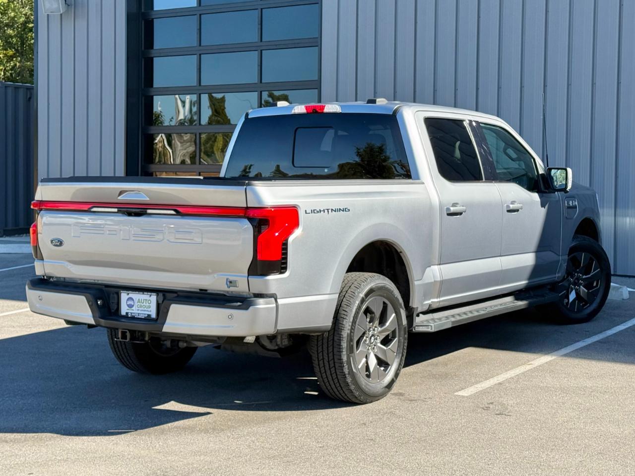 Ford F-150 Lightning LARIAT 4WD SuperCrew 5.5' Box 2023