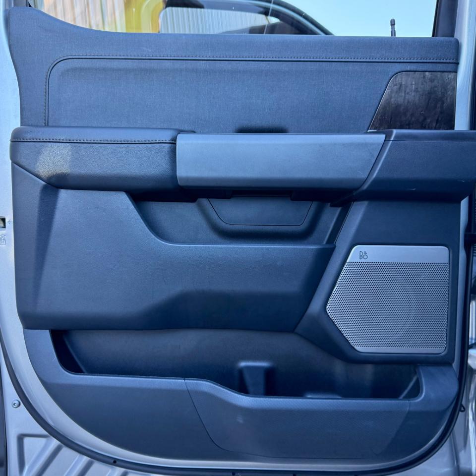 Ford F-150 Lightning LARIAT 4WD SuperCrew 5.5' Box 2023