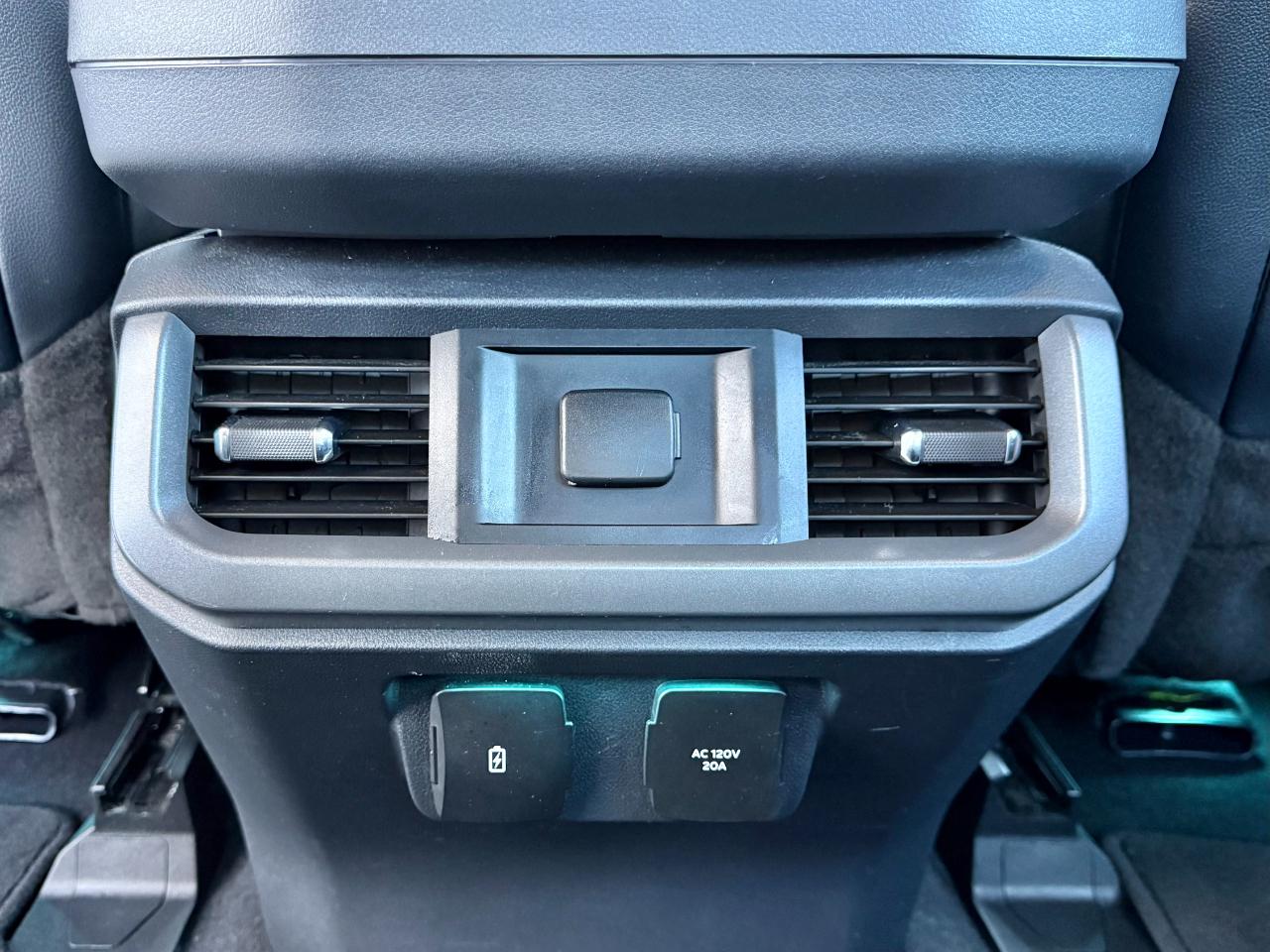 Ford F-150 Lightning LARIAT 4WD SuperCrew 5.5' Box 2023