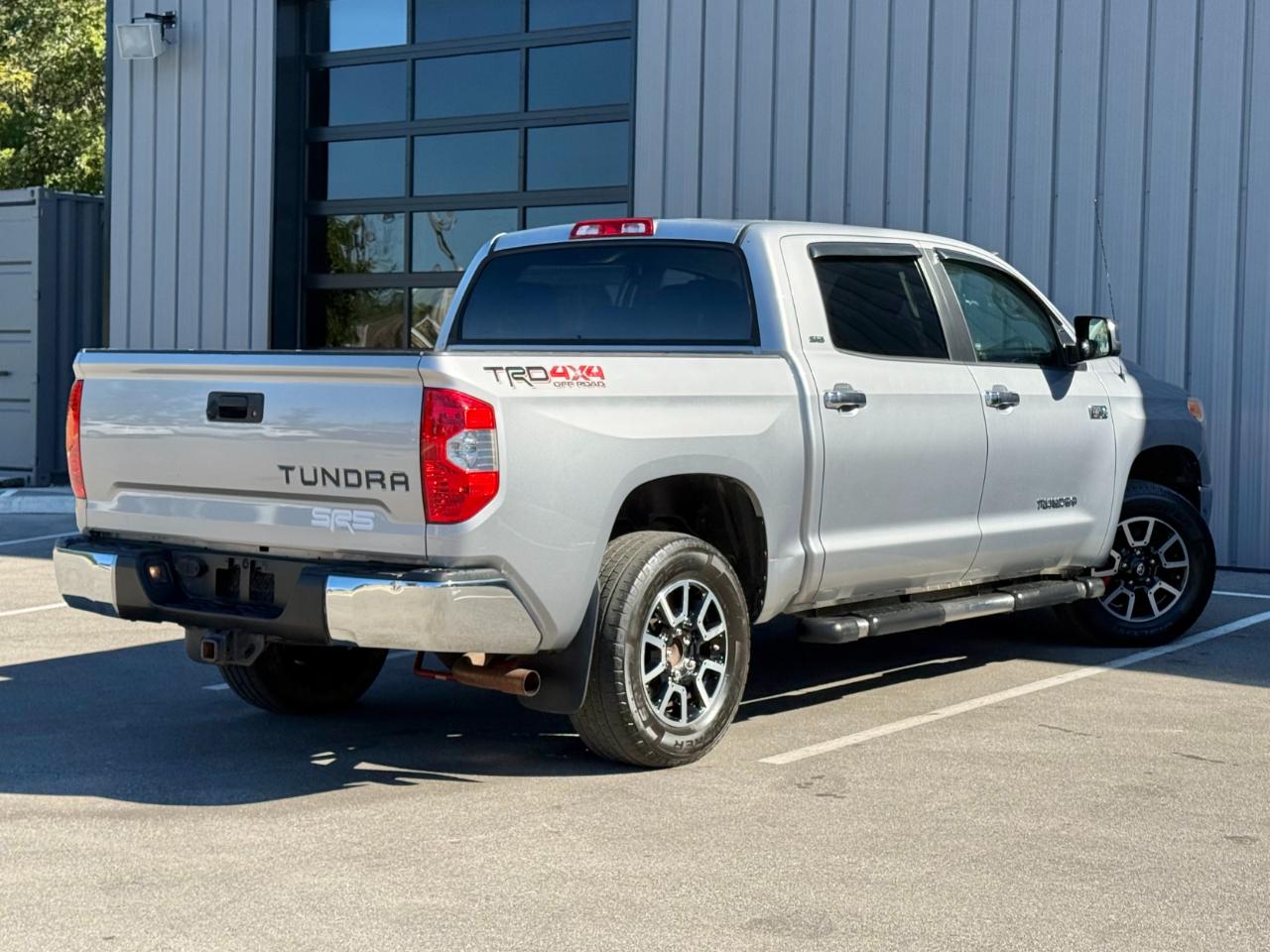 Toyota Tundra 4WD TRD Pro CrewMax 5.5' Bed 5.7L (Natl) 2017