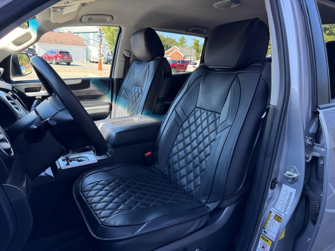 Toyota Tundra 4WD TRD Pro CrewMax 5.5' Bed 5.7L (Natl) 2017