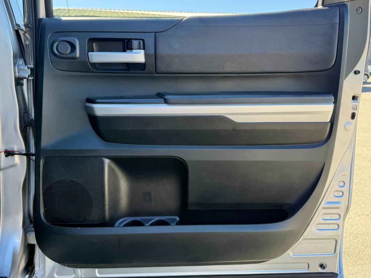 Toyota Tundra 4WD TRD Pro CrewMax 5.5' Bed 5.7L (Natl) 2017