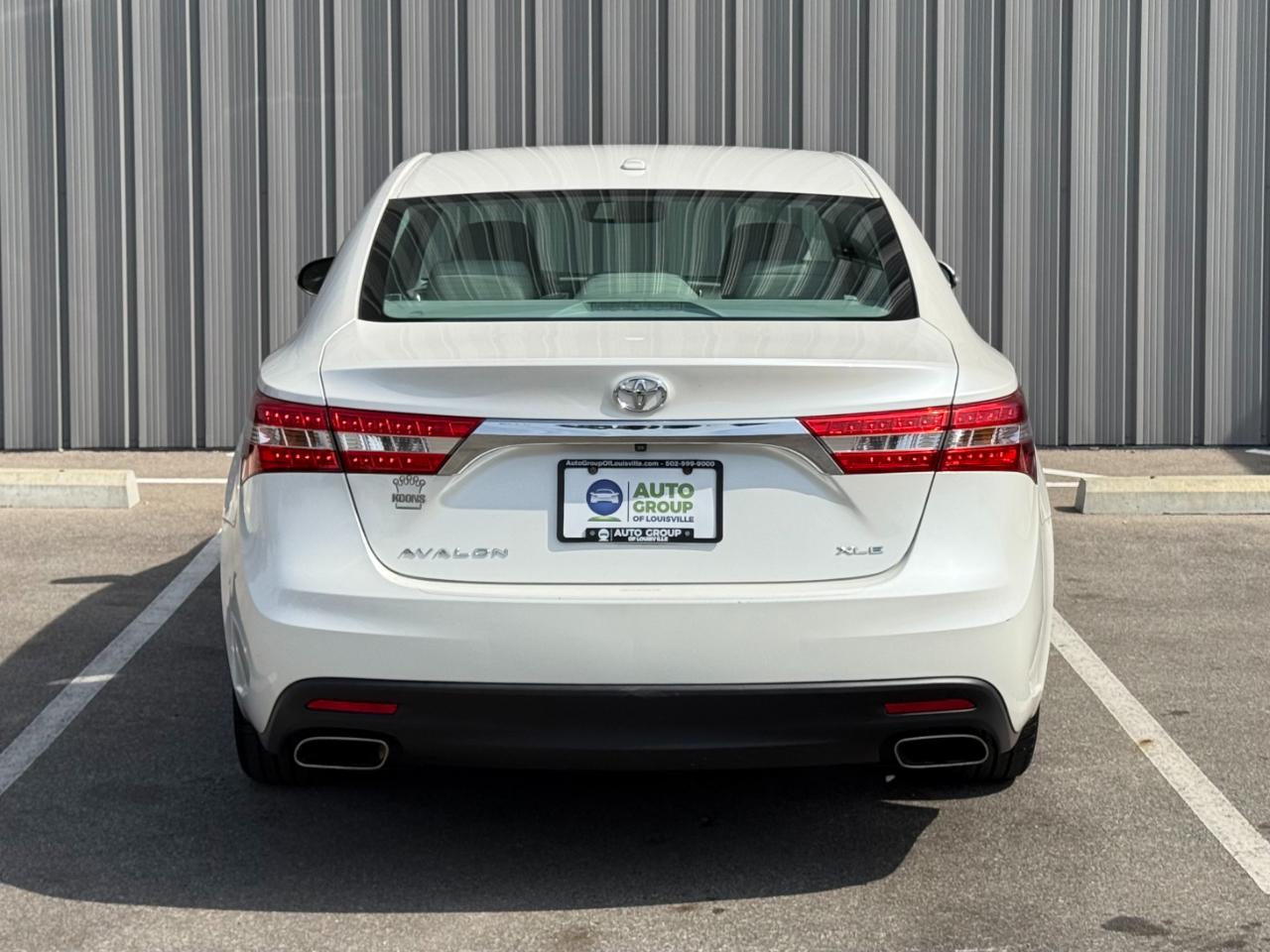 Toyota Avalon 4dr Sdn XLE Premium (Natl) 2013