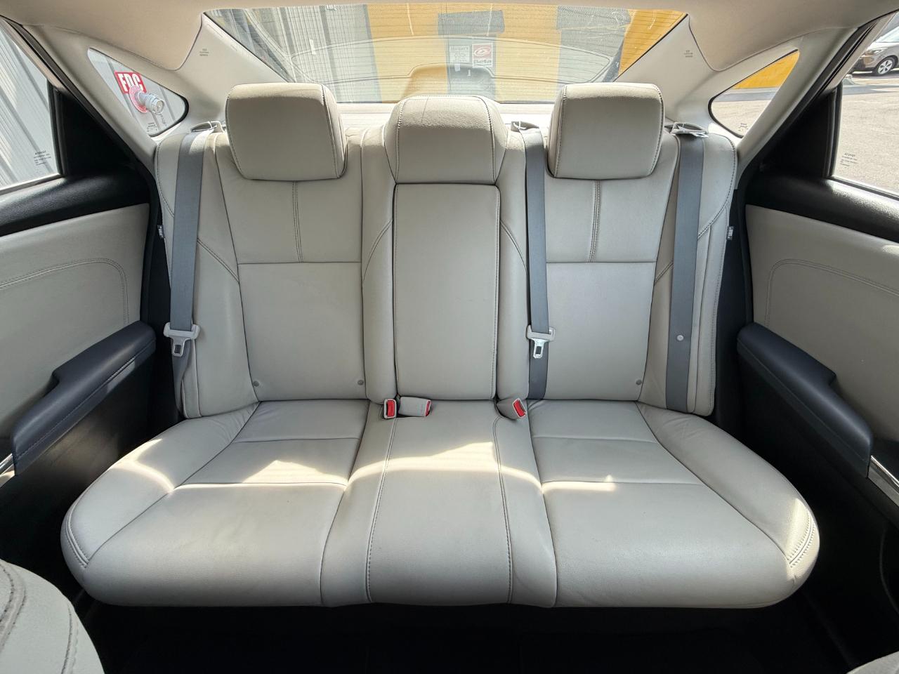 Toyota Avalon 4dr Sdn XLE Premium (Natl) 2013
